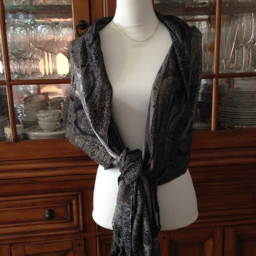 Black sparkle wrap